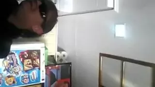 De Nuevo Mi Amiga 4(Footjob Bajo La Mesa)