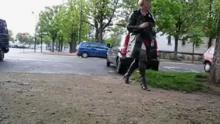 Une Salope Se Promène