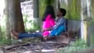 Couple In Park Love MMS