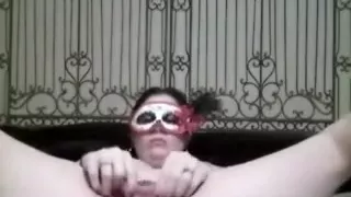 Playing with my pretty pussy til it squirts