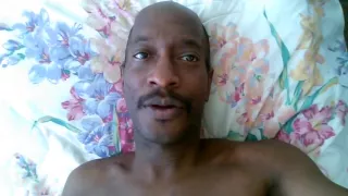 Dan Black Male Bottom kam gerade aus einem Show-Video für maskuline schwarze Tops