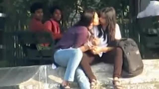 Daring Kolkata Lesbian College Girl’s Romancing In Public
