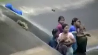 Village Desi Gals Taking Open Bath