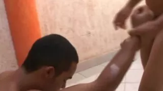 Sexy Latino Gay Hardcore Bareback gefickt