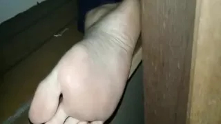 Honest Buddy Feet And Filthy Bottoms Pezinhos