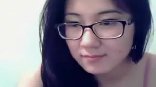 Sexy Asian cam model with glasses loves to chat with strang