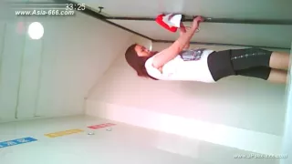 chinese girls go to toilet.37