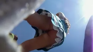 Upskirt la cola that is perdida