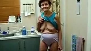 Amazing Amateur movie with Grannies, Solo scenes