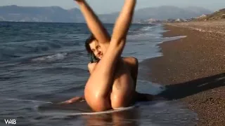 sexysu4ka maria caressing waves