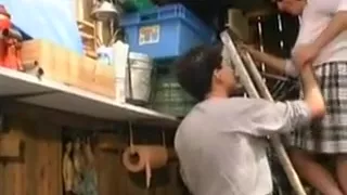 Exotischer Amateurfilm mit Brünette, Upskirt Szenen