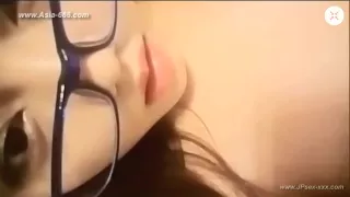 chinese teens live chat with mobile phone.18