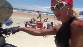 Exotische Homemade Shemale Platte mit Blondine, Outdoor Szenen