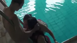 Zu Zweit den Bademeister abgenudelt