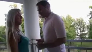 Gnadenloser Arschfick mit neuem Nachbar