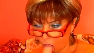 happywoman masturbates