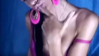 annilove fucks her holes