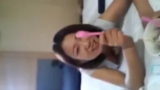 gf eating icecream and boyfriend  finger her pussy