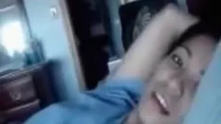 finger that pretty girl