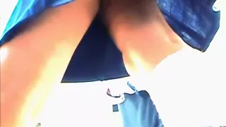 upskirt colegiala.