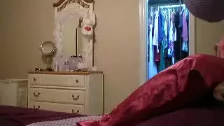 This good looking camgirl can shame any stripper with her abilities