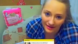 Webcam solo clip with a sassy blonde fingering her cunt