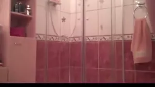 Non-Professional oral-job act in the bath