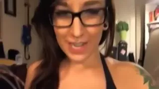 Livecam angel is proudly showing off her body and engulfing fake ramrod