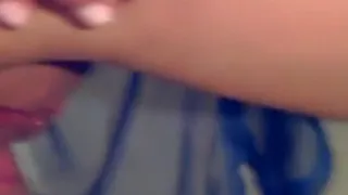 Dilettantischer Nahaufnahme-Clip von unzüchtigem Spaltficken, der mit Creampie endet