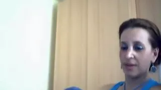 Webcam babe gives a great blowjob