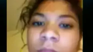 Hot ebony girl fingers her pussy for her bf on skype