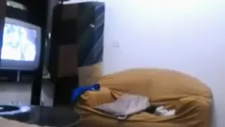 Latin girls make a sextape on the sofa