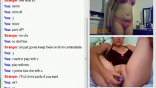 Lesbian girls have a cybersex session on omegle