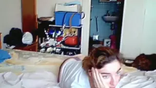nerdy skinny girl makes a morning sextape with her boyfriend 