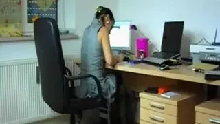 Sexy Sekretärin fickt ihren geilen Chef.