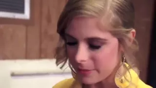 Bezaubernde lesbische Blondinen in Flammen