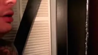 Amaterji, Fafanje, Oče, Geji, Luknja V Steni