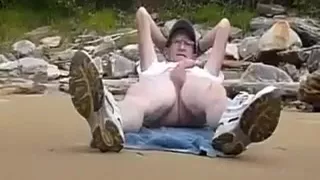 cheerful to watch me at the beach