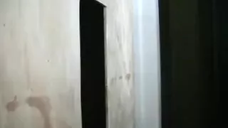 Youthful and Hung kommt ins Gloryhole