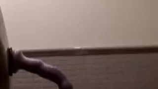 Auf einem Vibrator zum Agonorgasmus reiten