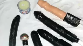 Sechs Dildos an der Fickmaschine in fünf Minuten