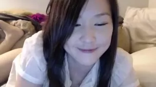 Beautiful Young Asian Girl Play Sex Toy And Show Perfect Body On Webcam