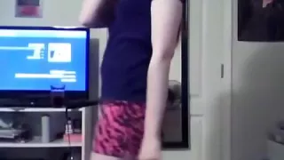 White girls can twerk too !