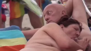 Ich bin nackt in meinem reifen Amateur-Pornovideo