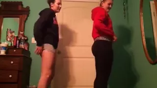 Superlatively Good twerking livecam dance movie