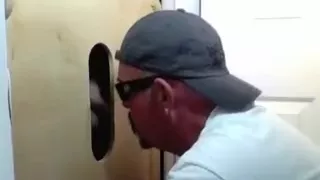 Gloryhole Married Buddy Returns für Gesichtsloch und Arsch