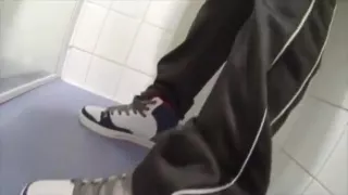 shower in brand fresh sportswear