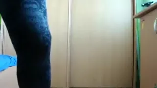 desperation and wetting in my shorts and leggins