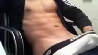 Sehr fitter und schlanker Typ