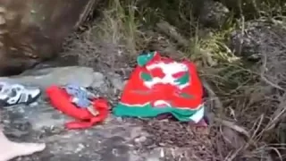 Junger rothaariger Twink raucht, masturbiert und bläst